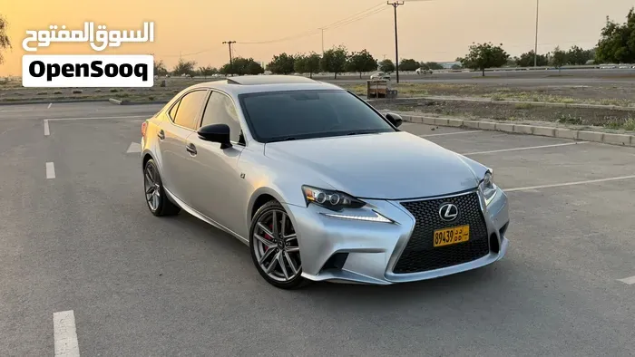 Lexus Is 2016 photo 3