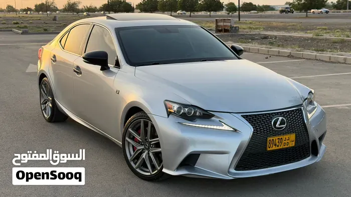 Lexus Is 2016 photo 2