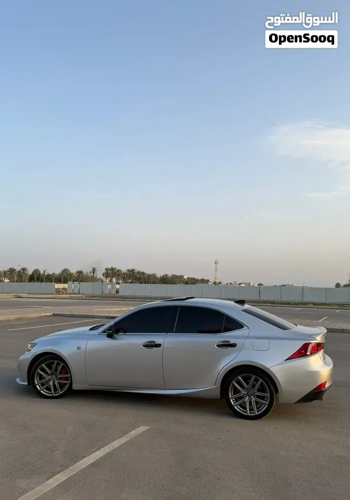Lexus Is 2016 photo 4