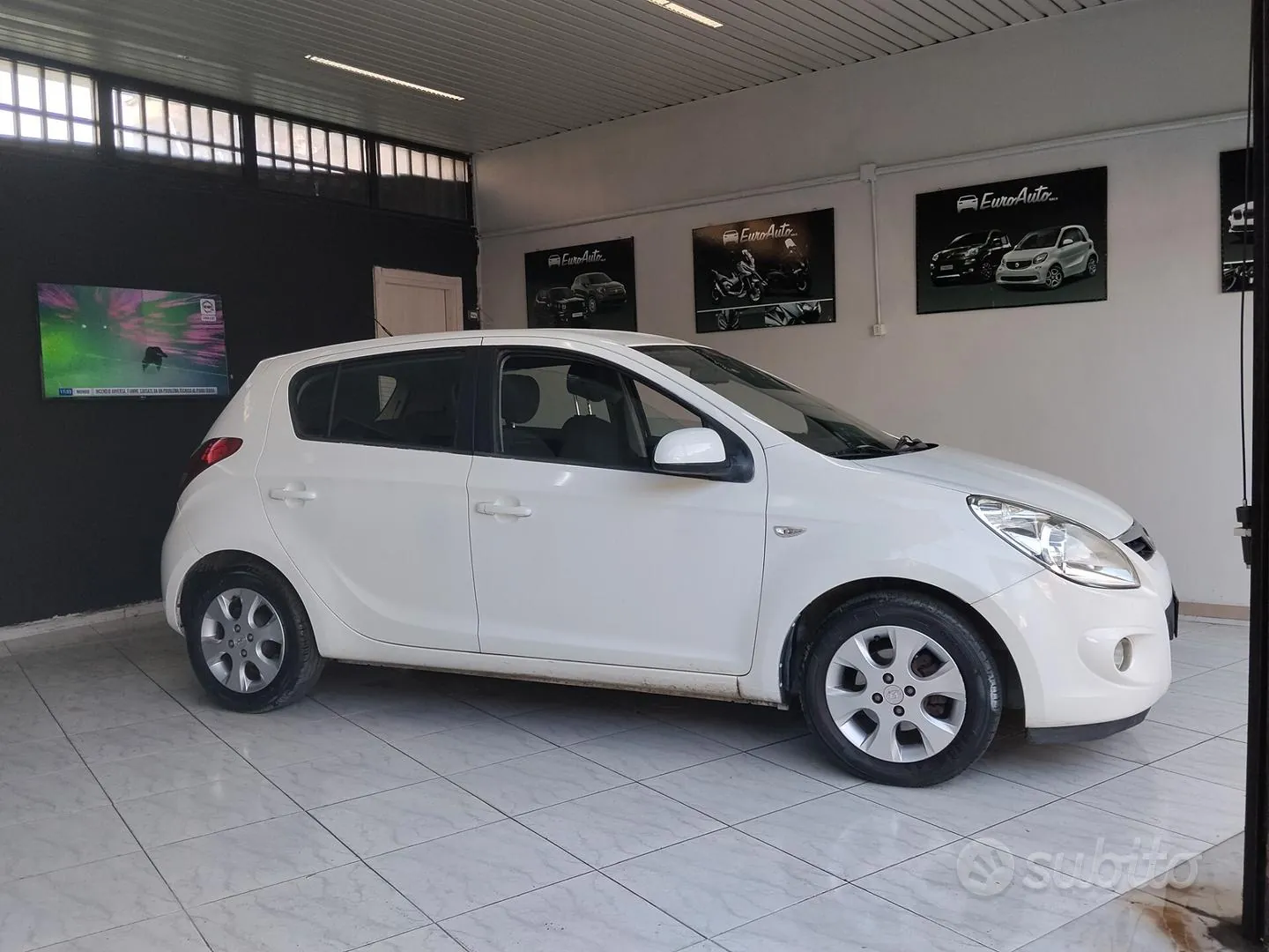 Hyundai I20 2010 photo 3
