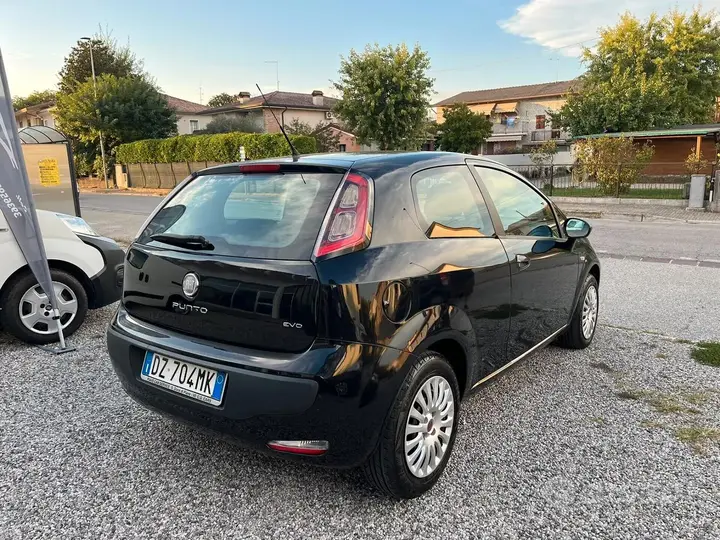 Fiat Punto Evo 2010 photo 3