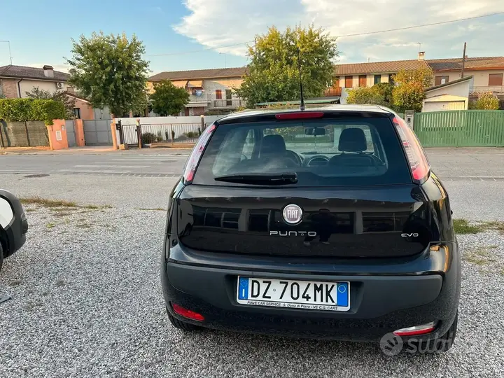 Fiat Punto Evo 2010 photo 4