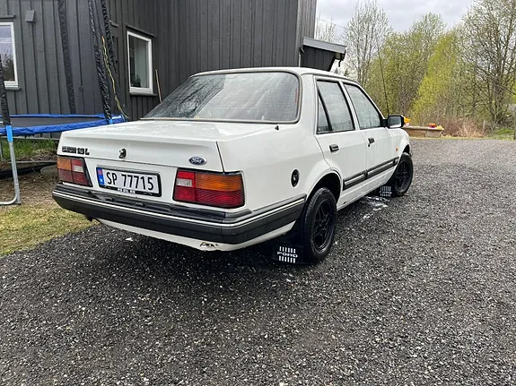 Ford Orion 1985 photo 5