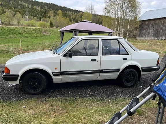 Ford Orion 1985 photo 2
