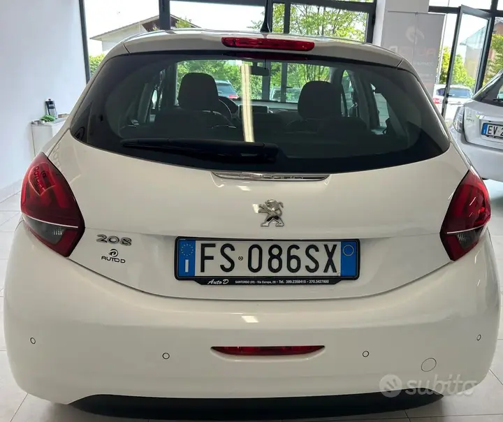 Peugeot 208 2018 photo 5