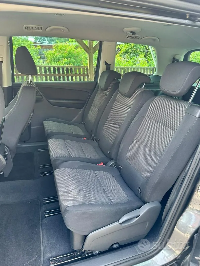 Volkswagen Sharan 2011 photo 4