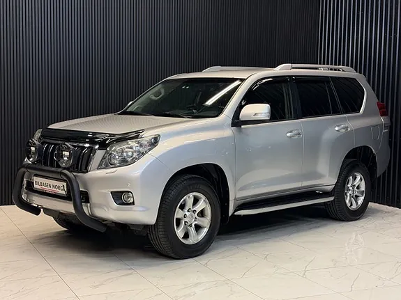 Toyota Land Cruiser 2010 photo 2