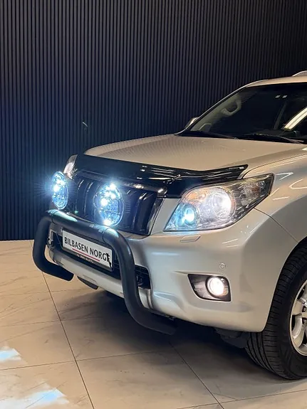 Toyota Land Cruiser 2010 photo 4