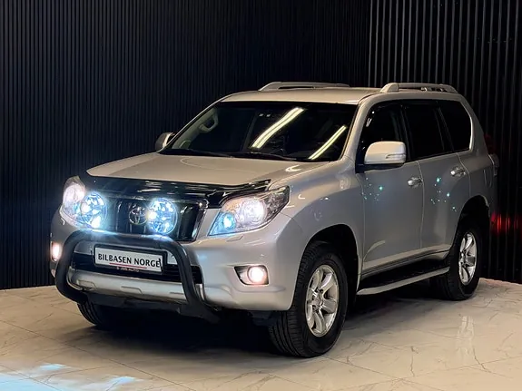 Toyota Land Cruiser 2010 photo 3