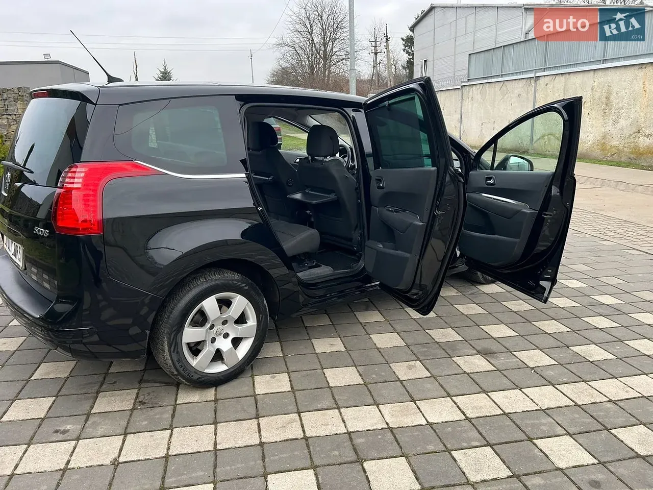 Peugeot 5008 2013 photo 4