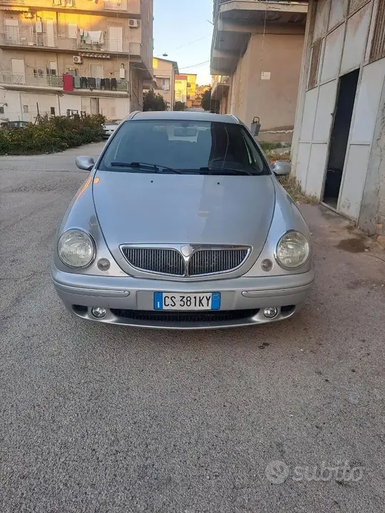 Lancia Lybra