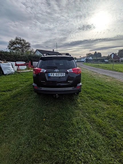 Toyota Rav4 2015 photo 4