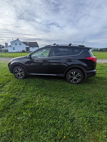 Toyota Rav4 2015 photo 2