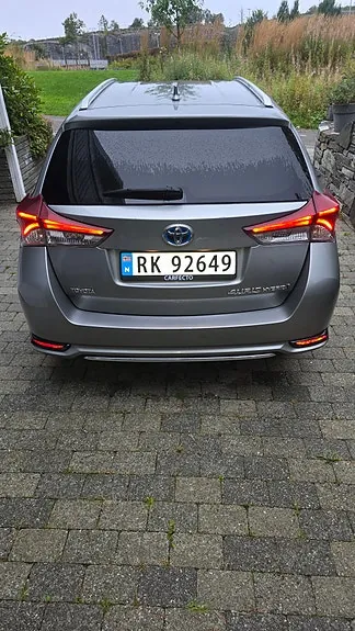 Toyota Auris 2015 photo 2
