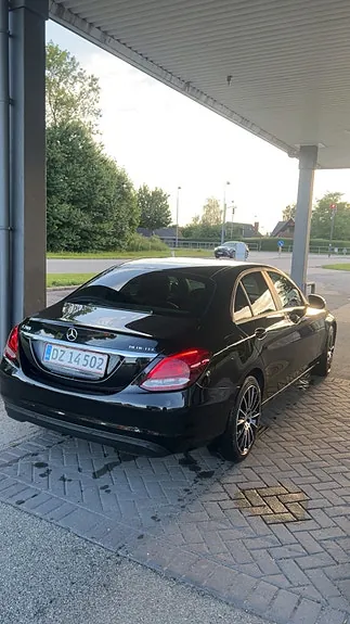 Mercedes-Benz C200 2015 photo 2