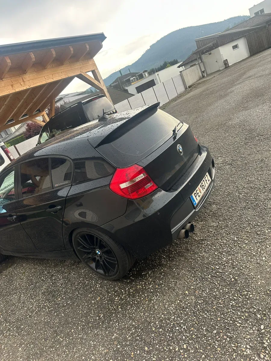 BMW 1 Series 2004 photo 2