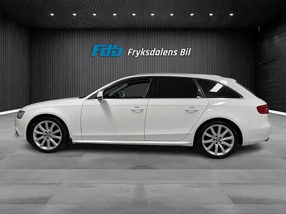 Audi A4 2014 photo 2