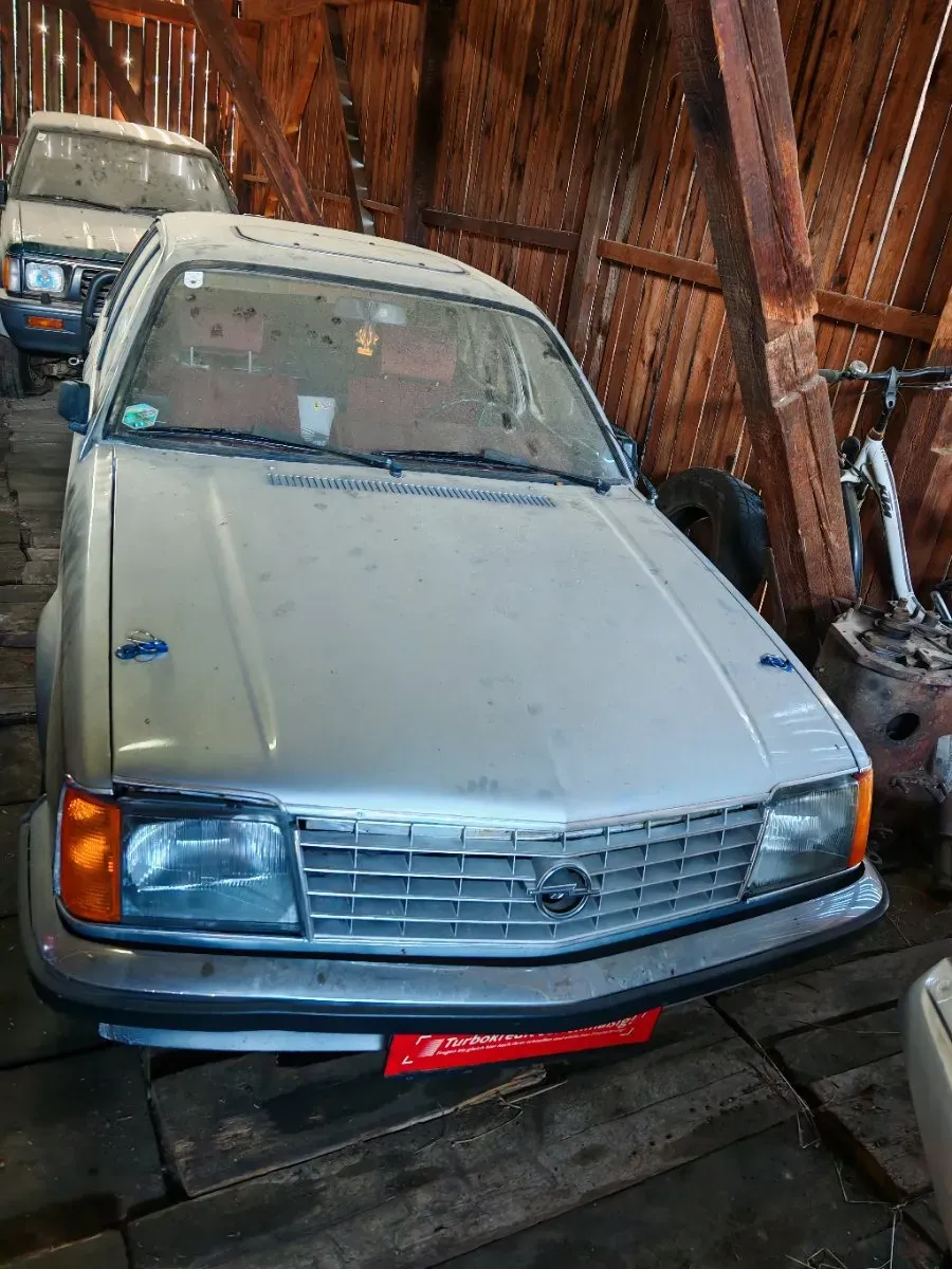 Opel Senator A 28H 1978 photo 2