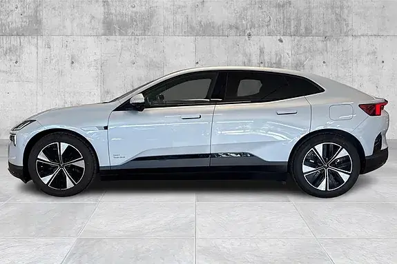 Polestar 4 2026 photo 2