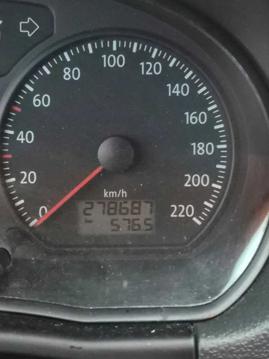 Volkswagen Polo 2006 photo 2