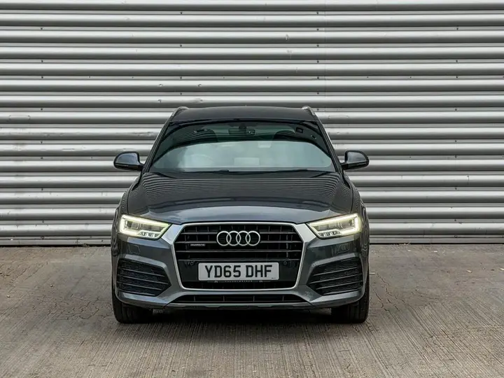 Audi Q3 2015 photo 5