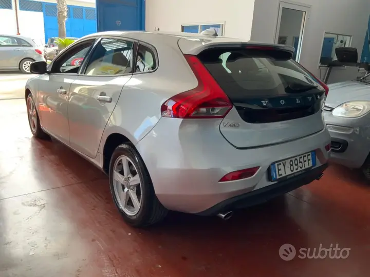 Volvo V40 2015 photo 4