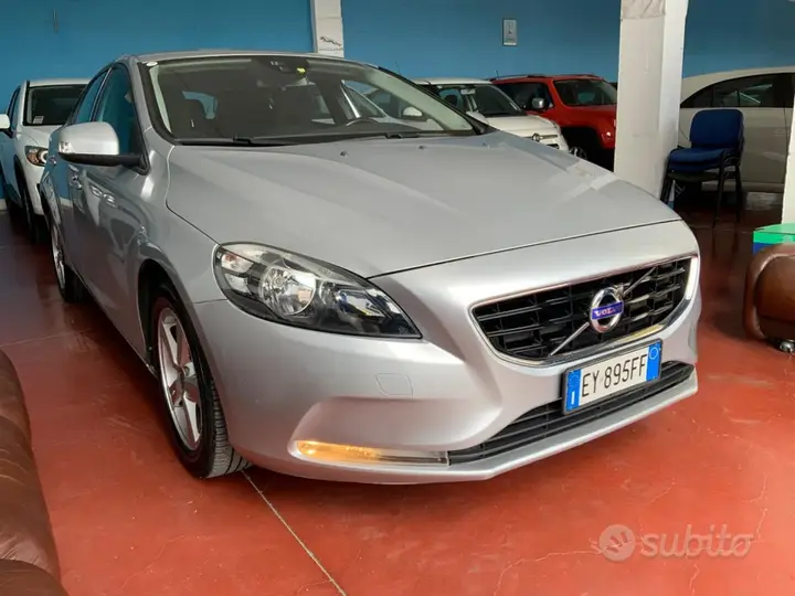 Volvo V40 2015 photo 2