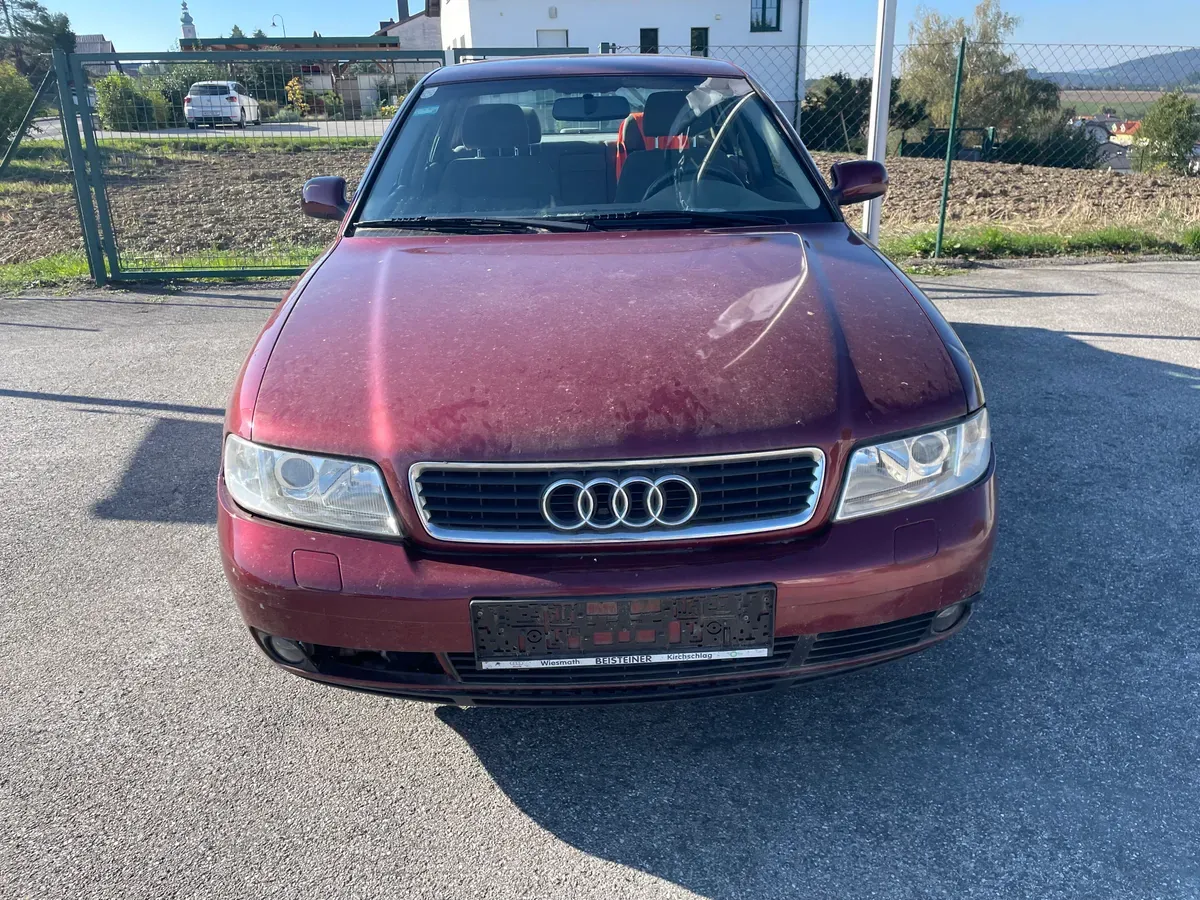 Audi A4 2000 photo 2