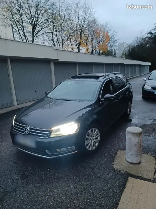 Volkswagen Passat 2011 photo 3