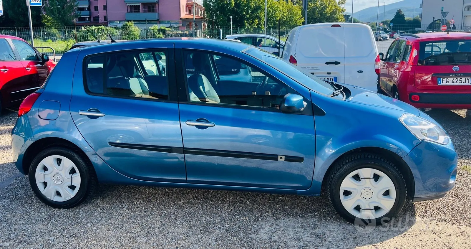 Renault Clio 2011 photo 3