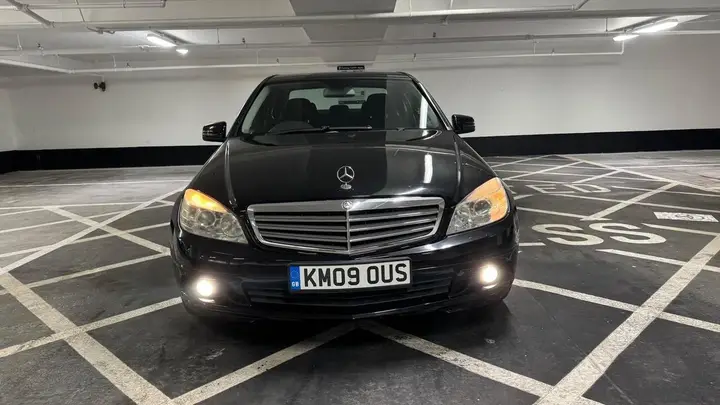 Mercedes-Benz C-Class 2009 photo 2
