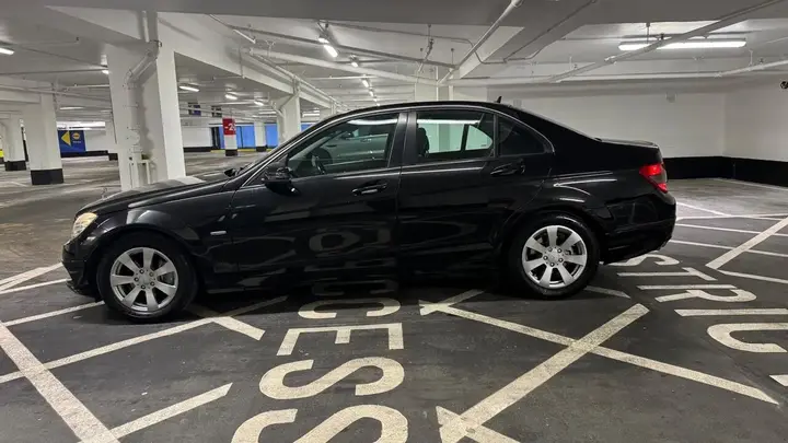 Mercedes-Benz C-Class 2009 photo 4