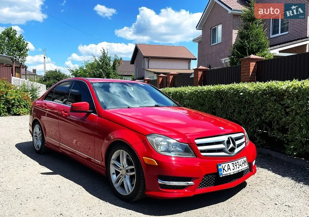 Mercedes-Benz C-Class 2012 photo 2