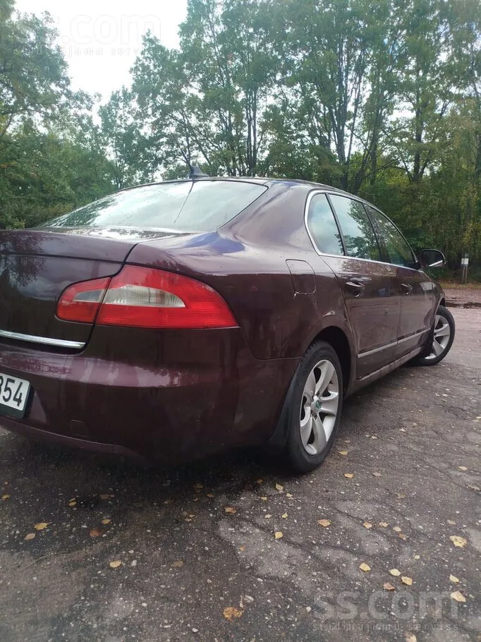 Skoda Superb 2008 photo 3