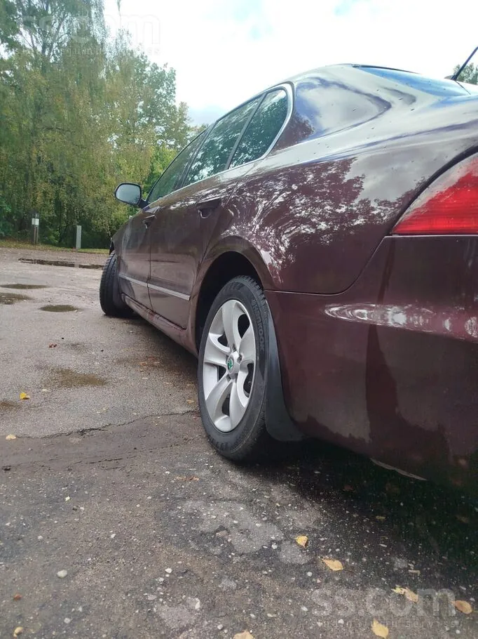 Skoda Superb 2008 photo 4