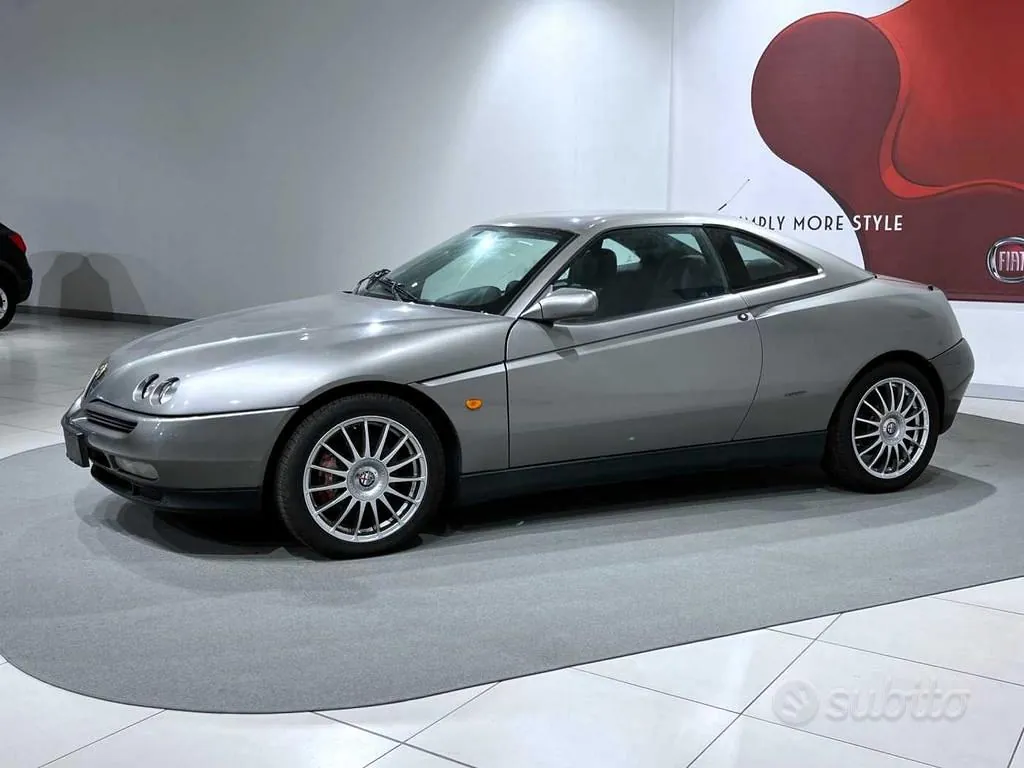 Alfa Romeo Gtv 1997 photo 2