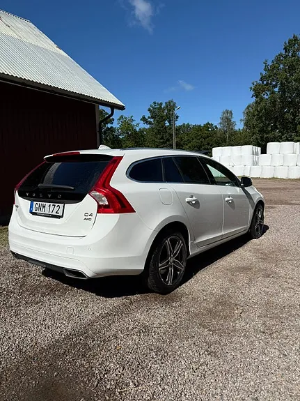 Volvo V60 2015 photo 4