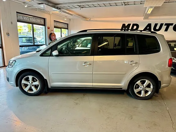 Volkswagen Touran 2014 photo 2