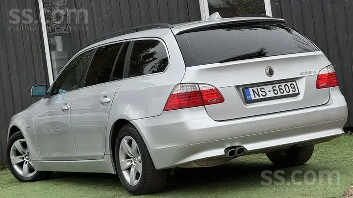 BMW 525 2010 photo 4