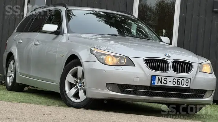 BMW 525 2010 photo 2