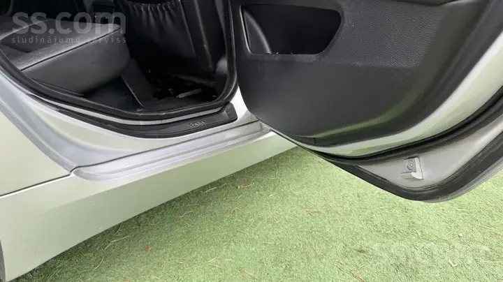 BMW 525 2010 photo 5