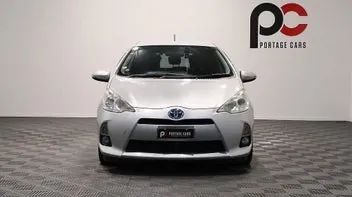 Toyota Aqua 2013 photo 3