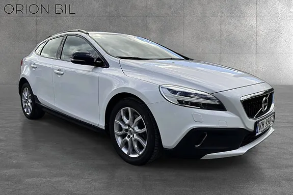 Volvo V40 Cross Country 2018 photo 2