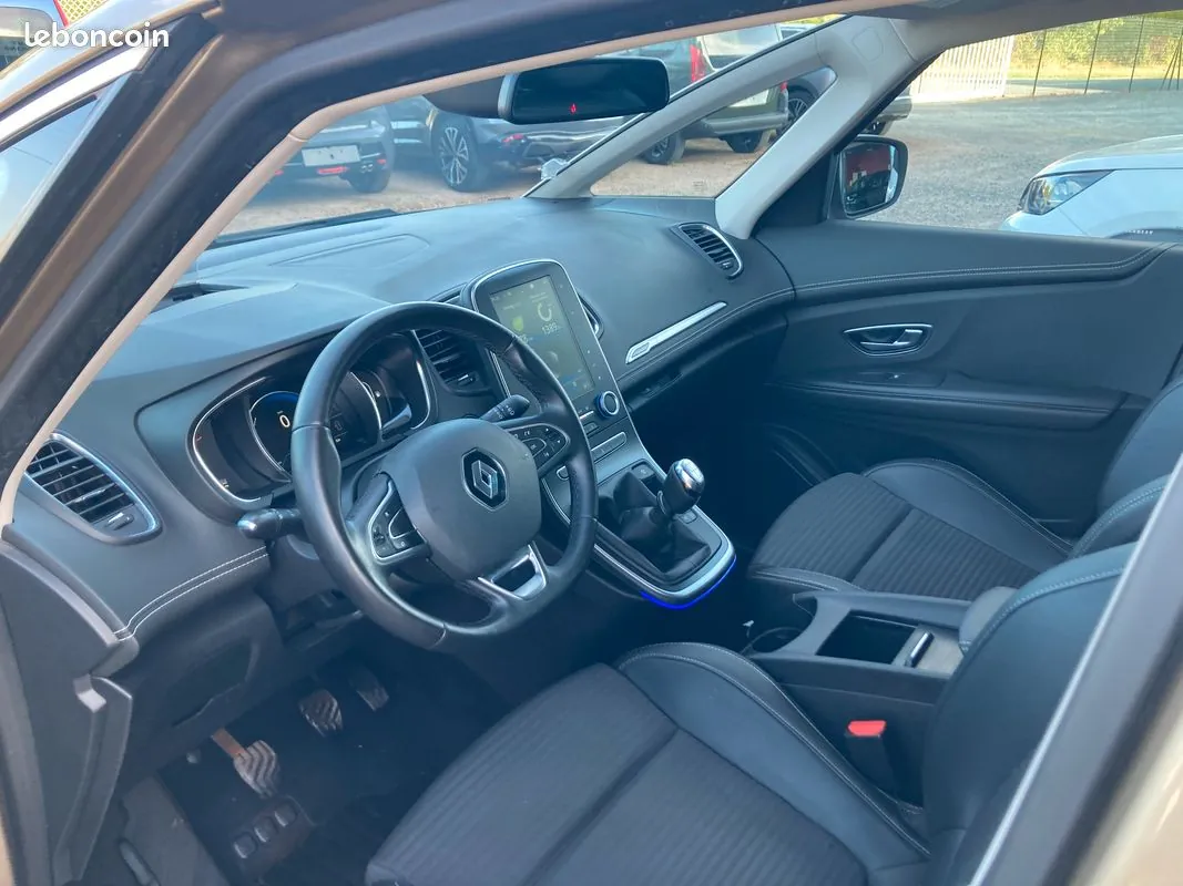 Renault Scenic 2017 photo 5