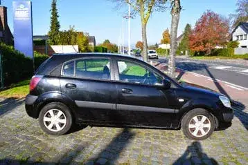 Kia Rio 2006 photo 3