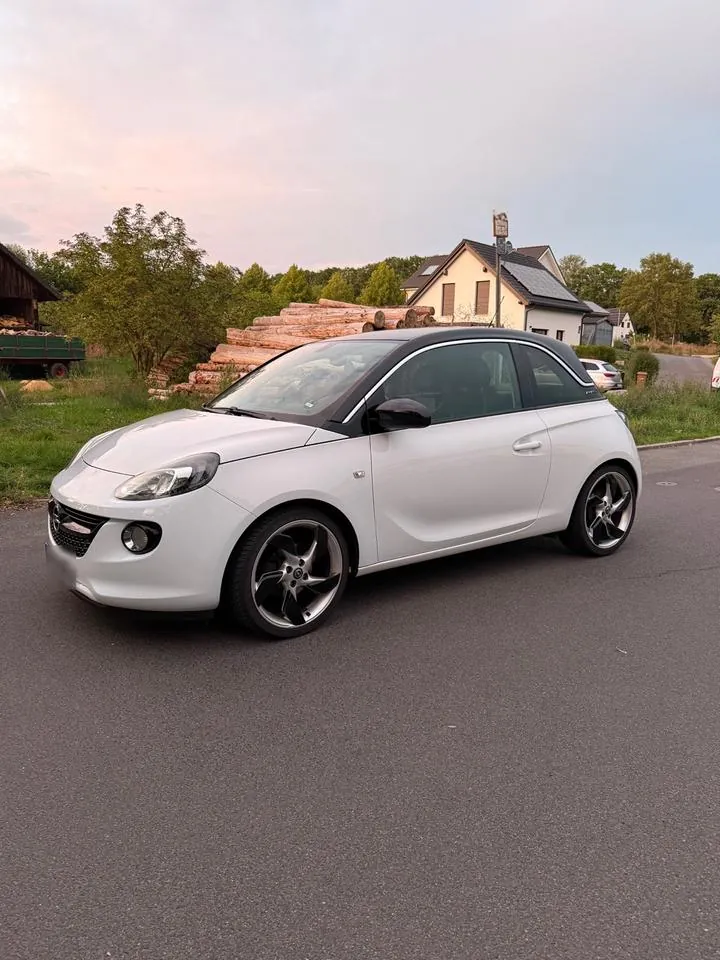 Opel Adam