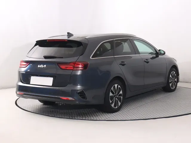 Kia Ceed Sw 2025 photo 3