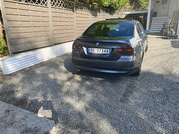 BMW 318D 2005 photo 4