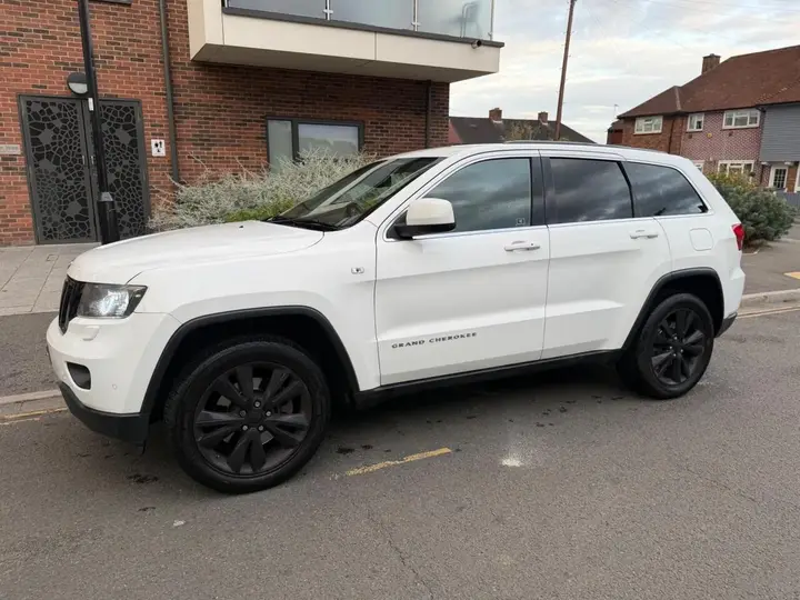 Jeep Grand Cherokee 2013 photo 2
