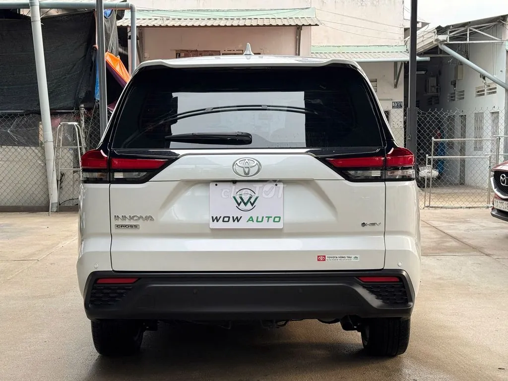 Toyota Innova Cross photo 5
